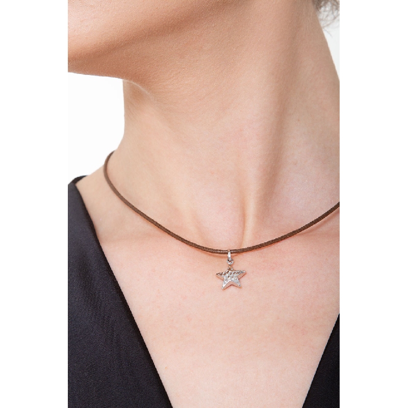 Pendentif étoile bombée en or blanc 18k diamanté