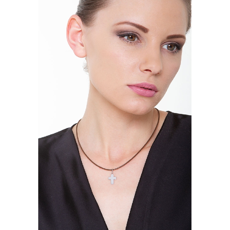 Pendentif croix rectangulaire en or blanc 18k