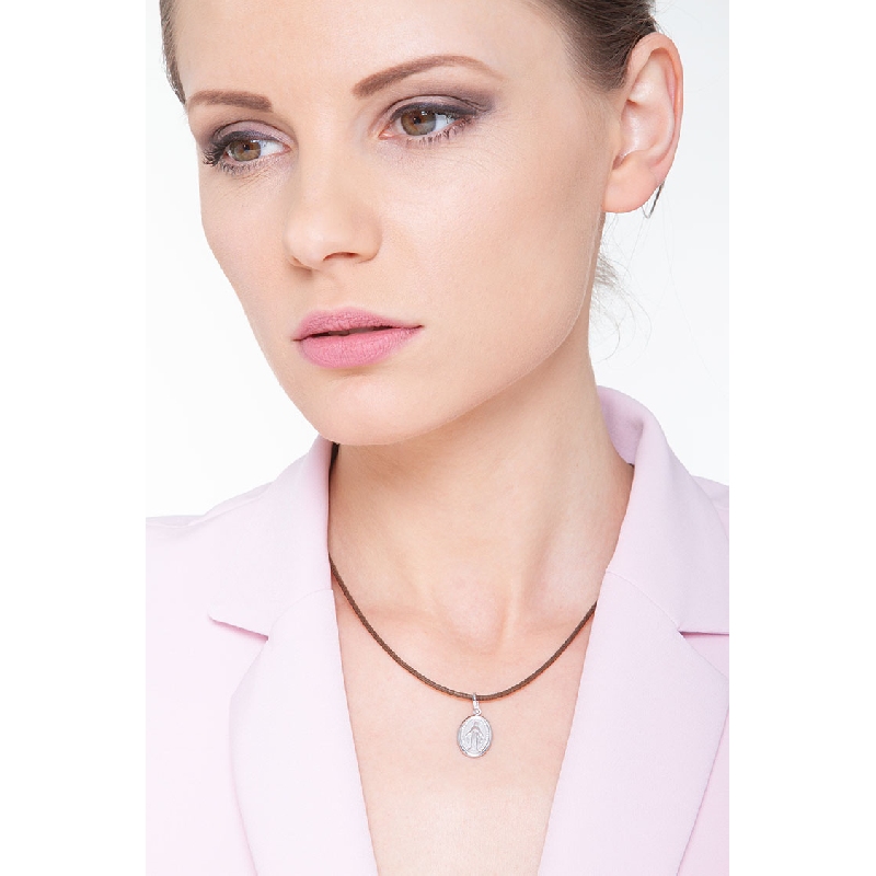 Médaille sacrée de la Vierge en or blanc 18k Médaille sacrée de la Vierge en or blanc 18k