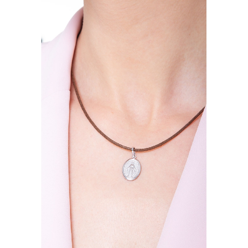 Médaille sacrée de la Vierge en or blanc 18k Médaille sacrée de la Vierge en or blanc 18k