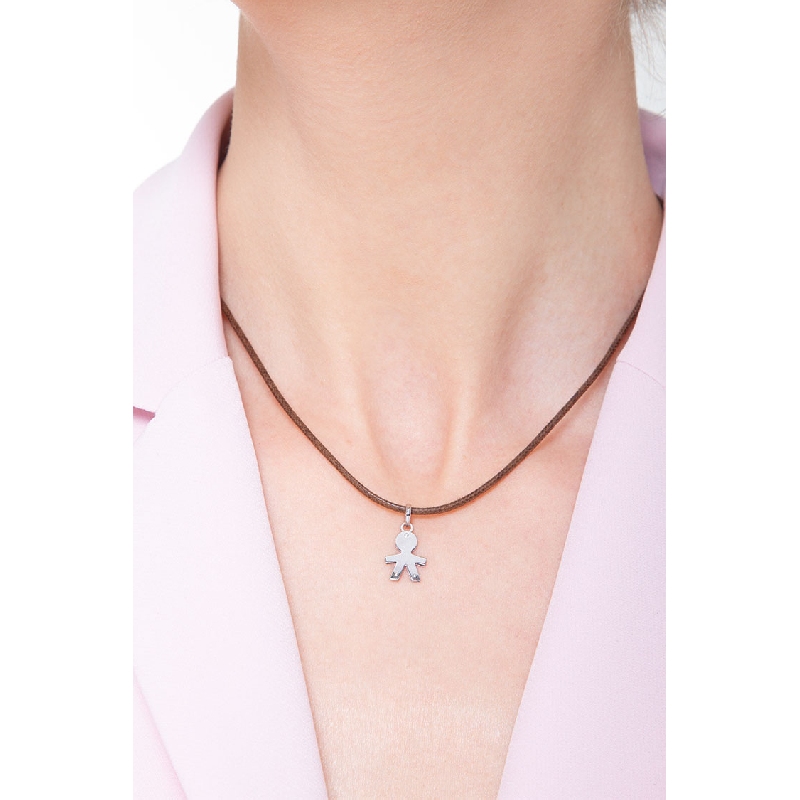 Pendentif enfant en or blanc 18k silhouette garçon