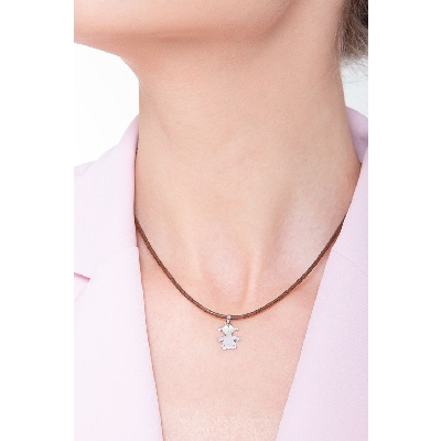 Pendentif enfant en or blanc 18k silhouette fillette