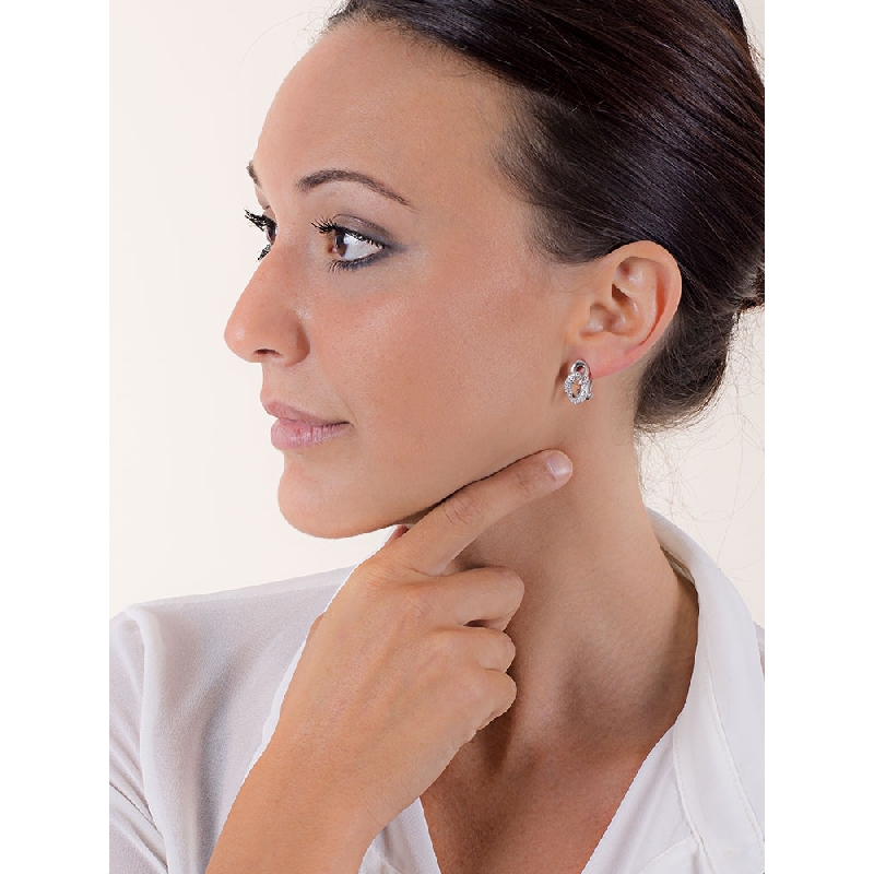 Boucles d’oreilles en or blanc 18k et zircons