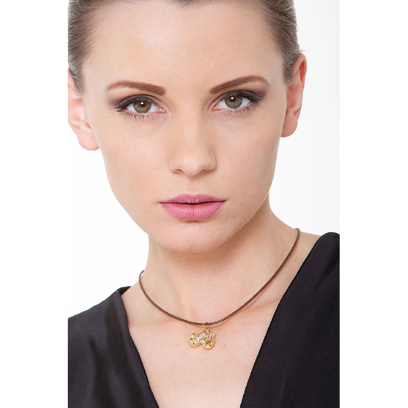 Pendentif gants de boxe en or jaune et blanc 18k Pendentif gants de boxe en or jaune et blanc 18k