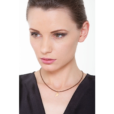 Pendentif petit pied en or rose 18k