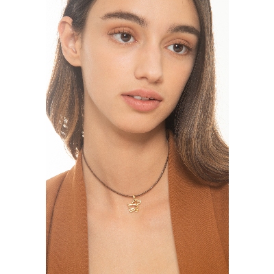 Pendentif chien stylisé en or jaune 18k