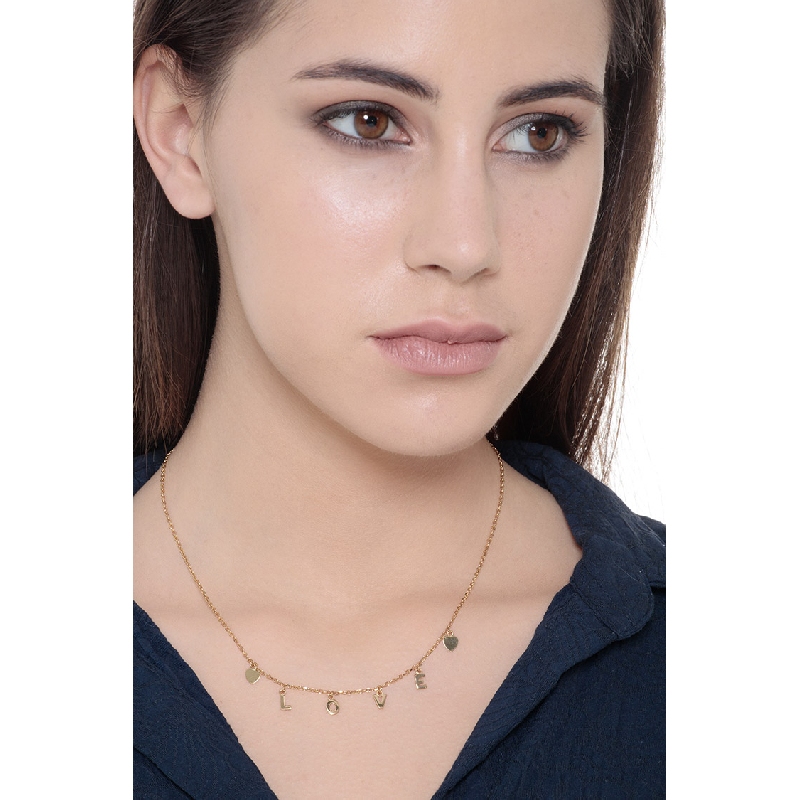 Collier en or jaune 18k avec deux petits cœurs et inscription LOVE Collier en or jaune 18k avec deux petits cœurs et inscription LOVE