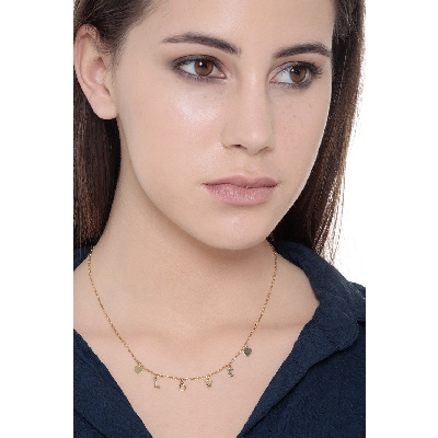 Collier en or jaune 18k avec deux petits cœurs et inscription LOVE