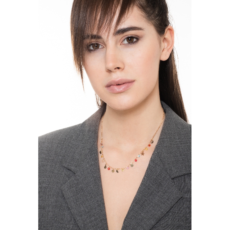 Collier en or jaune 18k pierres colorées et charms cm 42 Collier en or jaune 18k pierres colorées et charms cm 42