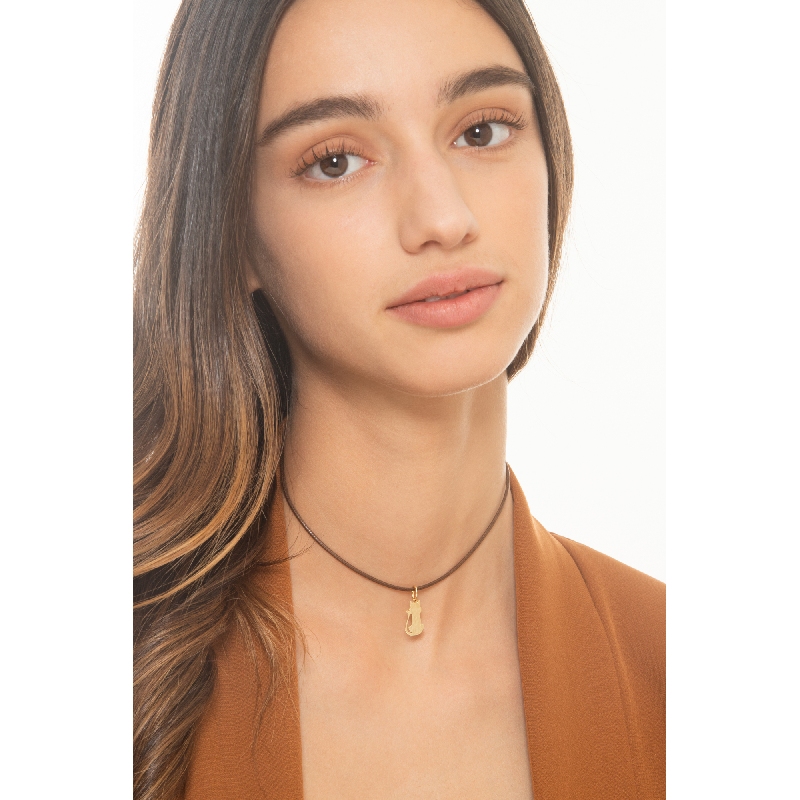 Pendentif en or jaune 18k avec chaton