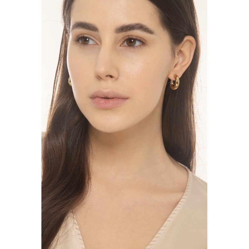 Boucles d’oreilles demi-créoles en or jaune 18k , 0.50 cm Boucles d’oreilles demi-créoles en or jaune 18k , 0.50 cm