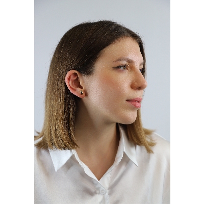 Boucles d'oreilles en or jaune 18k en forme de petite goutte