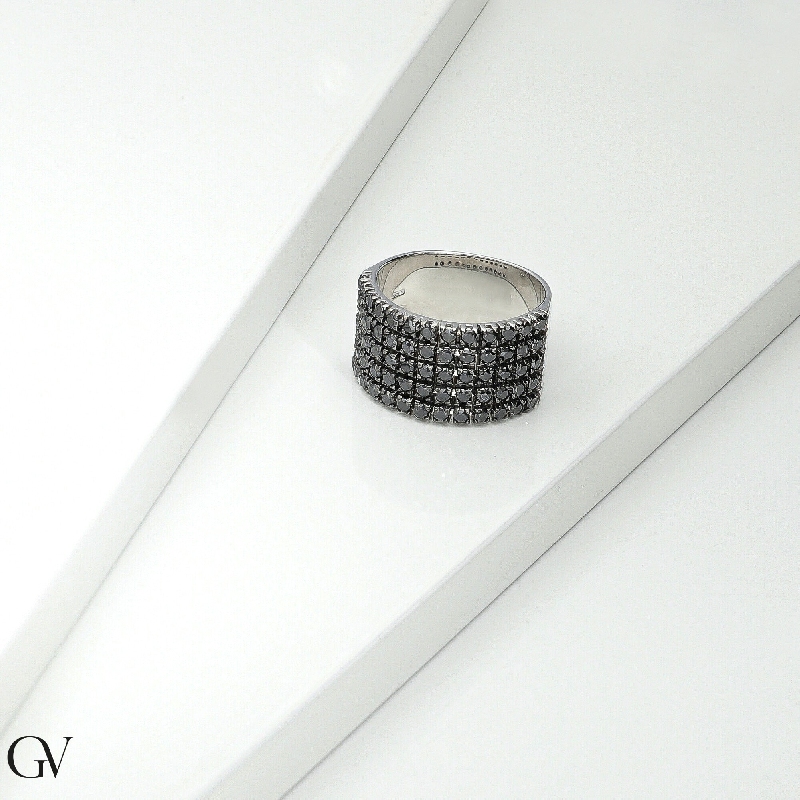 Bague bande en or blanc 18k avec diamants noirs