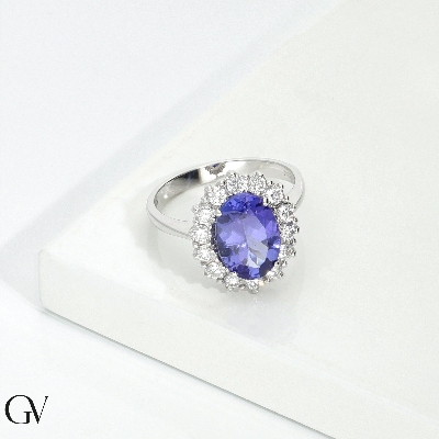 Bague halo en or blanc 18k avec tanzanite ovale et diamants