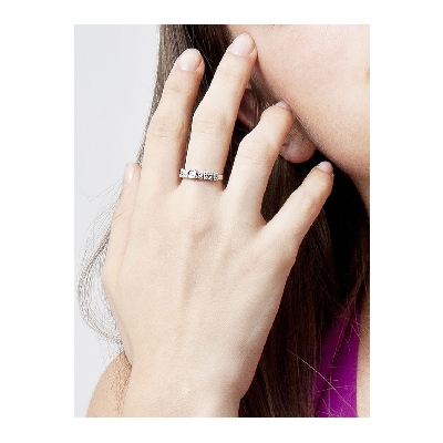 Alliance en or blanc 750 avec diamants