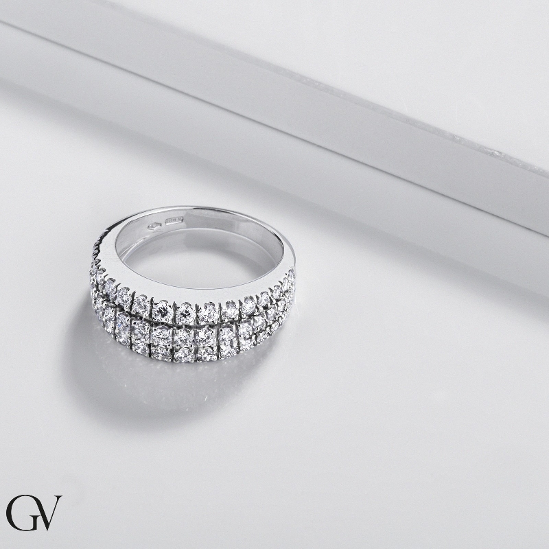 Bague Or Blanc 750/1000 Alliance Triple Rangs Diamant 1.29 ct