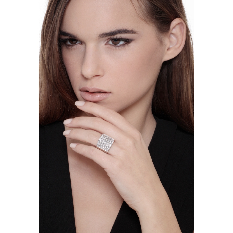 Bague sept rangs or blanc 18k avec diamants Bague sept rangs or blanc 18k avec diamants