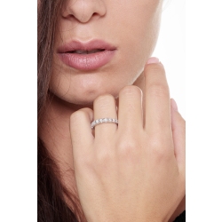 Bague Alliance Échelonnée Or Blanc 18k avec Diamants 2