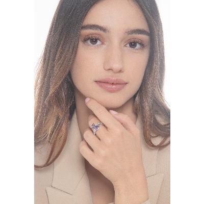 Bague Toi et Moi en or blanc 18k avec diamants et 2 améthystes en forme de cœur