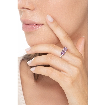 Bague en or blanc 18 carats avec 5 améthystes ovales et diamants 