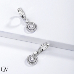 Boucles d’oreilles en or blanc 18k avec double contour de diamants 2