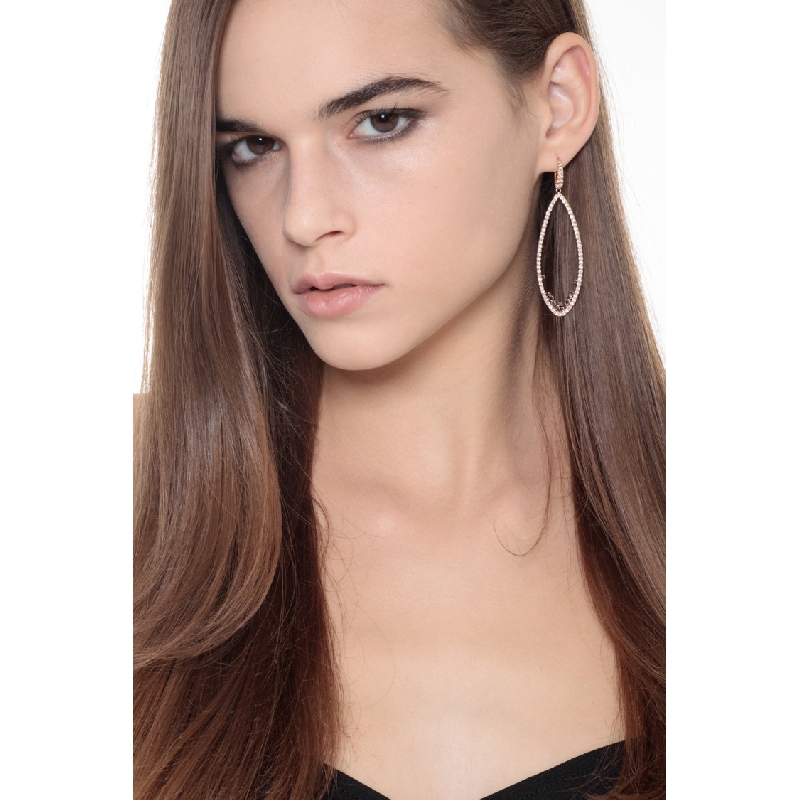 Boucles d'oreilles ovales en or rose 18k avec diamants et diamants noirs Boucles d'oreilles ovales en or rose 18k avec diamants et diamants noirs