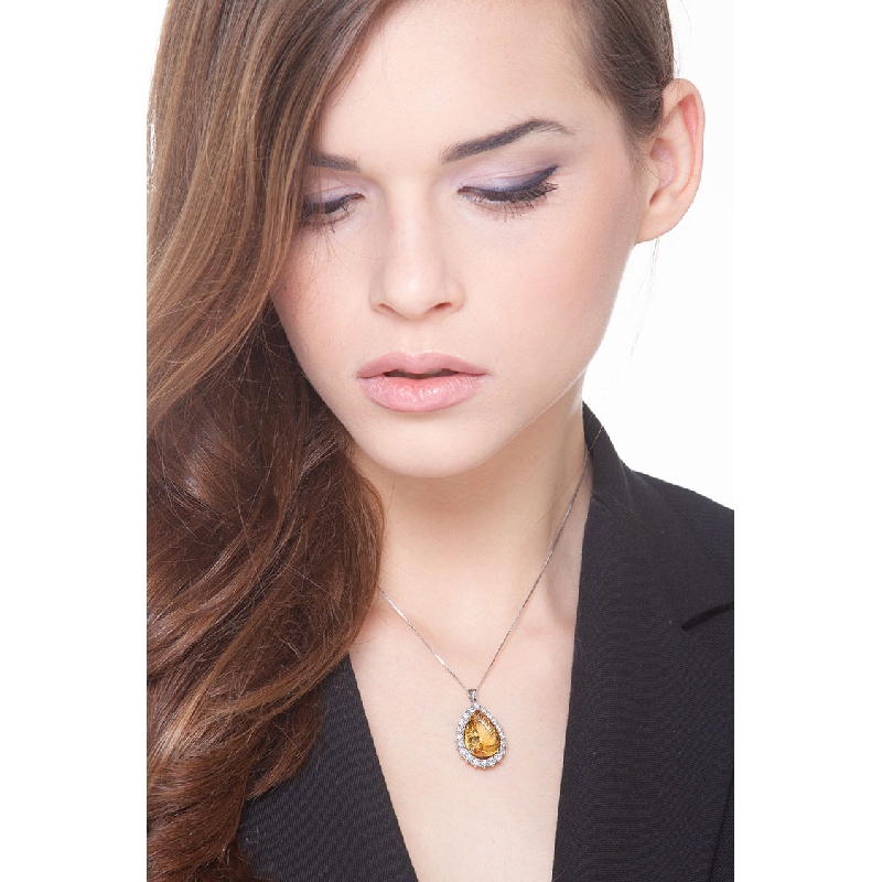 Collier raffiné avec citrine en coupe goutte et diamants Collier raffiné avec citrine en coupe goutte et diamants