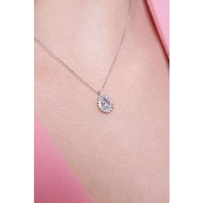 Collier en or blanc 18K avec aigue-marine taille goutte 7x5 mm