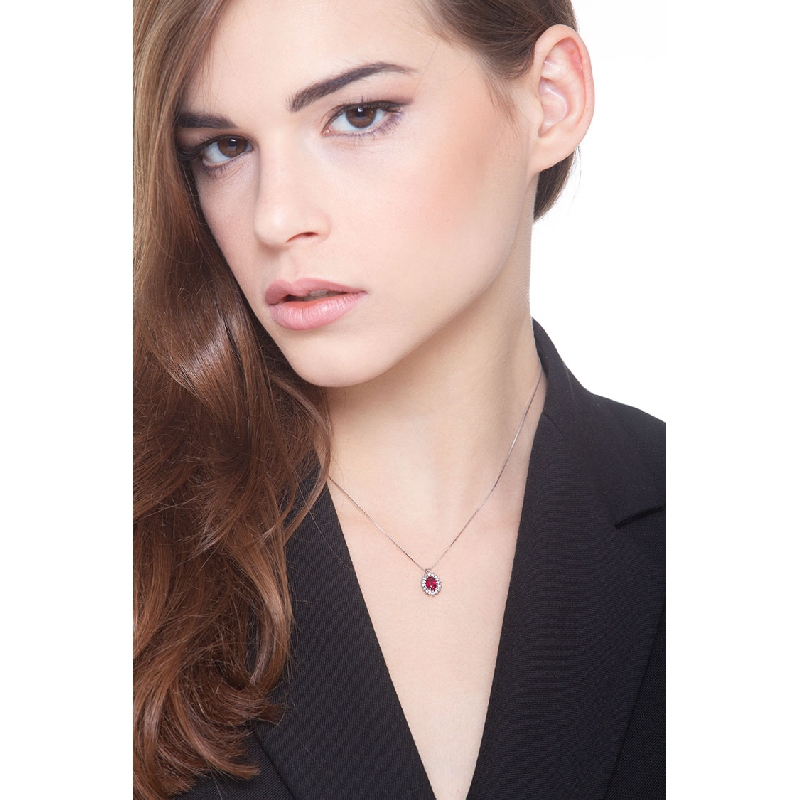 Collier halo diamants en or blanc 18K rubis  Collier halo diamants en or blanc 18K rubis