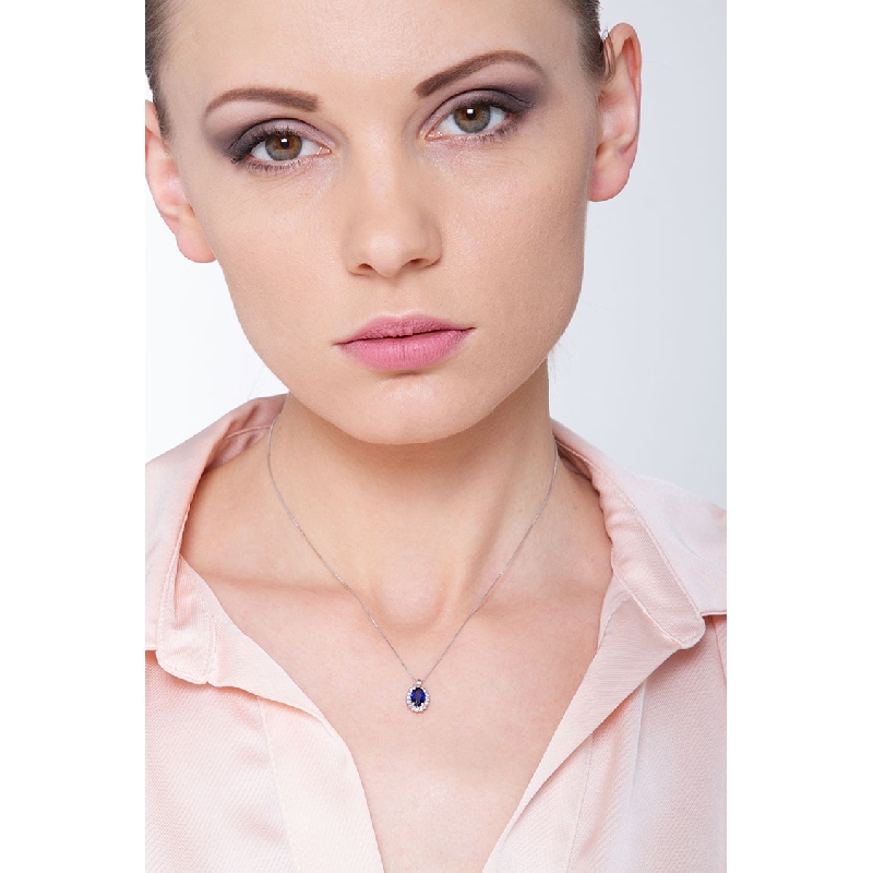 Collier pendentif saphir entourage diamants Collier pendentif saphir entourage diamants