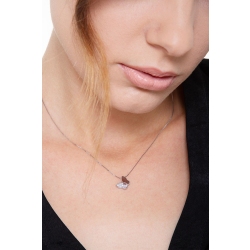 Collier avec pendentif en forme de papillon en or blanc 18k avec diamants 2