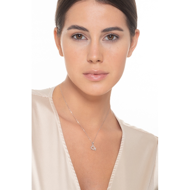 Collier en or blanc 18k avec pendentif baleine en diamants