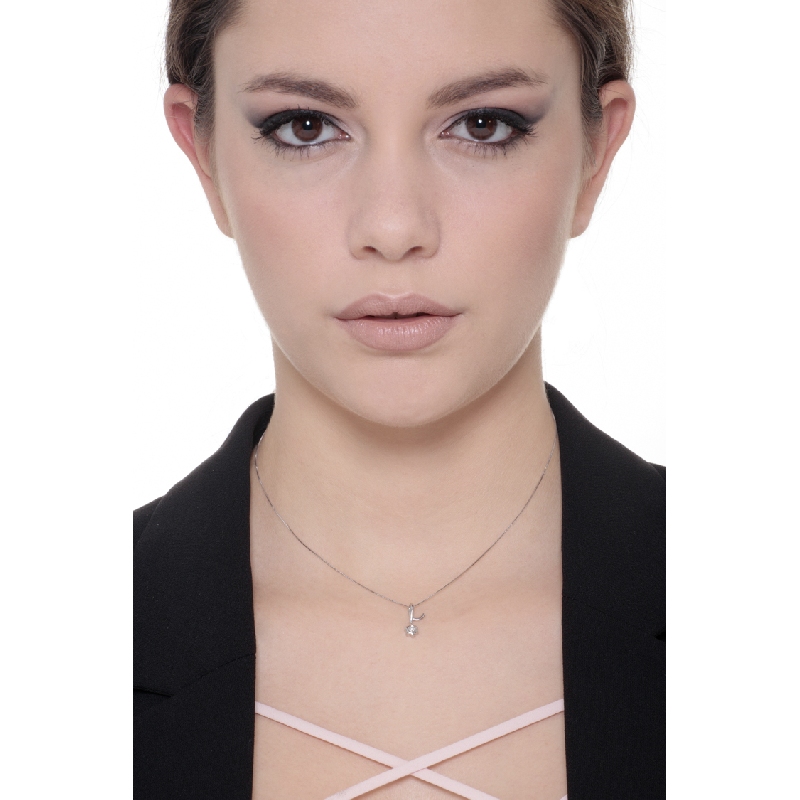 Collier avec pendentif fleur en or blanc 18k avec diamant