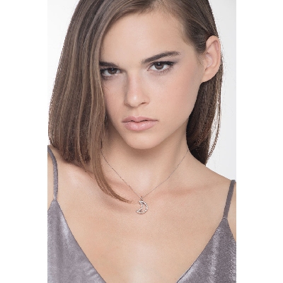 Collier pendentif en or 750 avec lune et diamants 