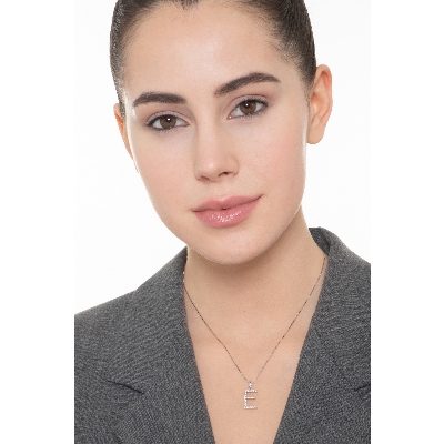 Collier avec lettre  E en or blanc 750 et diamants 