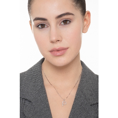 Collier avec lettre  P en or blanc 750 et diamants