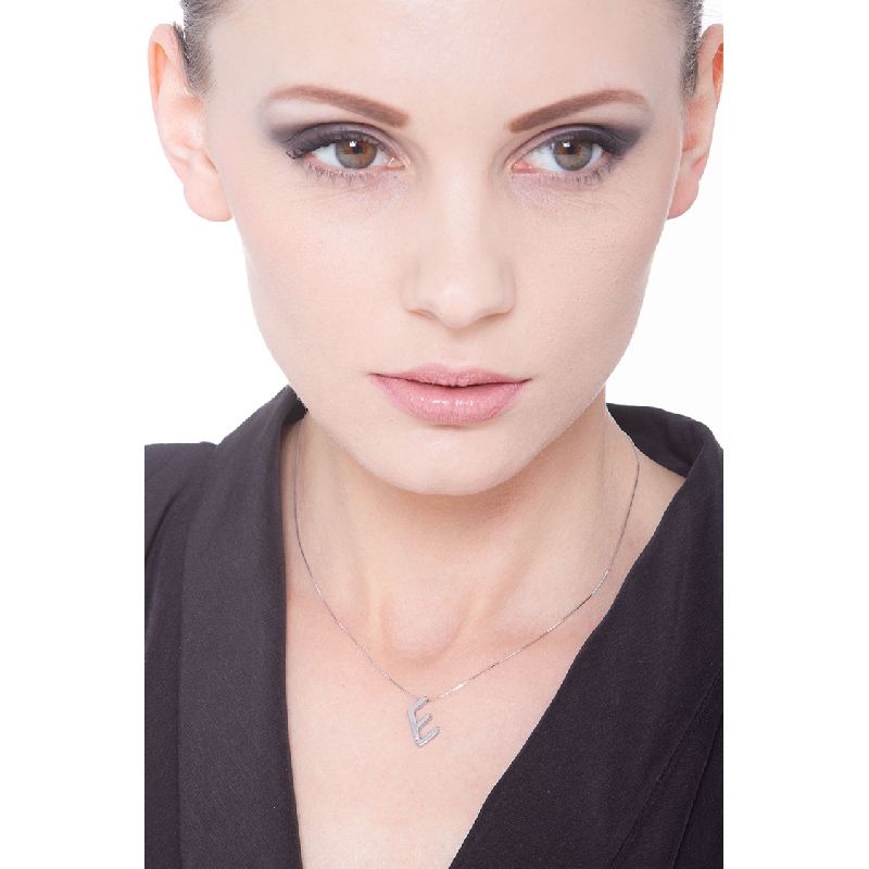 Collier personnalisé avec la lettre E en or blanc et diamants Collier personnalisé avec la lettre E en or blanc et diamants