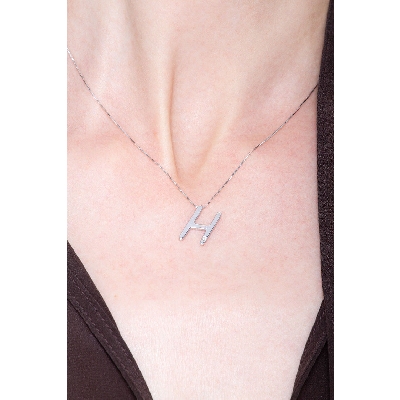 Collier en or blanc 18 carats avec chaîne et pendentif lettre H