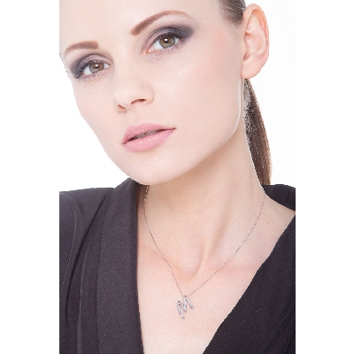 Collier or blanc 18k lettre M diamant