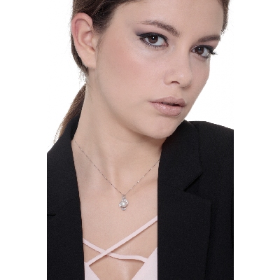Collier en Or Blanc 18k avec Diamants et Perle Naturelle