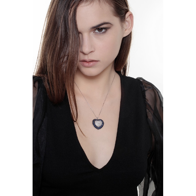 Collier en or blanc 18k cœur en diamants et saphirs beus Collier en or blanc 18k cœur en diamants et saphirs beus