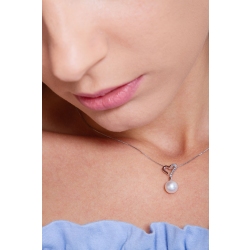 Pendentif avec perle en or blanc 18 carats et cœur en diamants  2