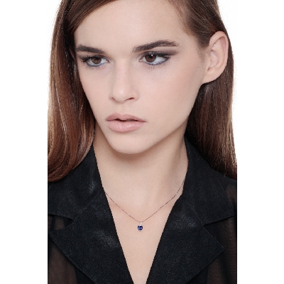 Collier or blanc 18k cœur saphir bleu et diamant