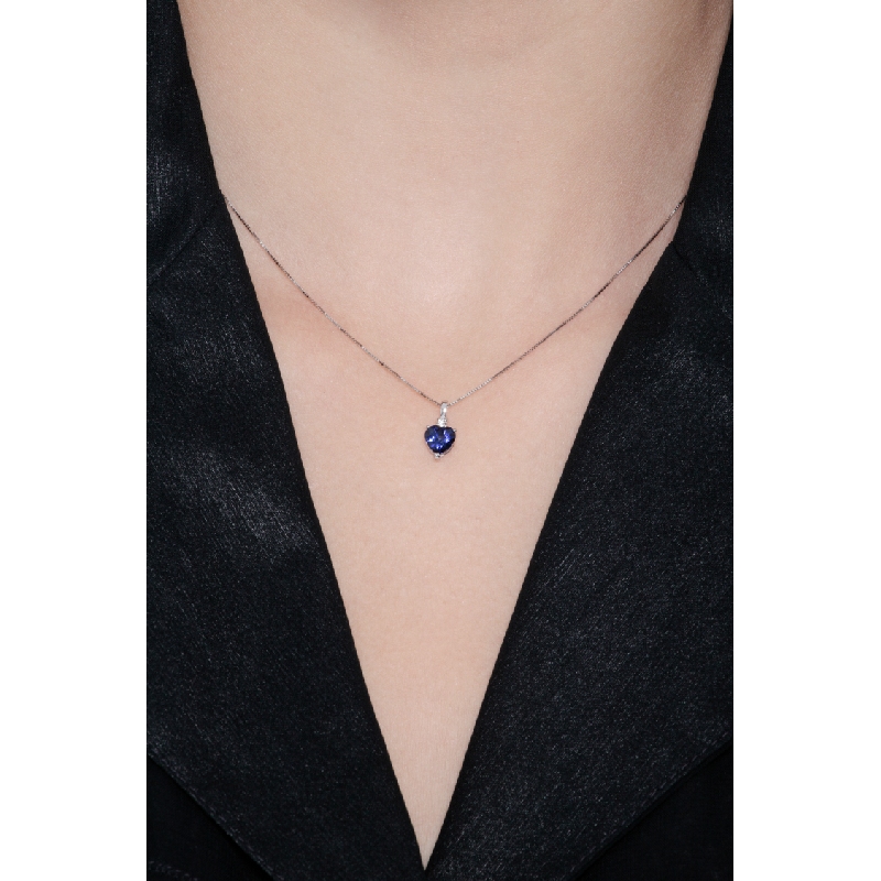 Collier or blanc 18k cœur saphir bleu et diamant