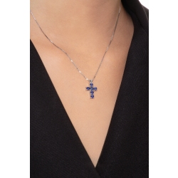 Pendentif en croix en or blanc 18 carats saphirs bleus 2