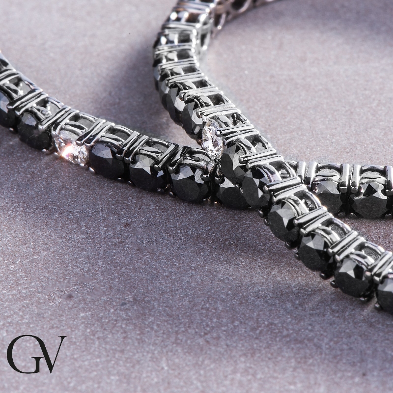 Bracelet Tennis à fil en or blanc 18k serti de diamants noirs et de diamants 