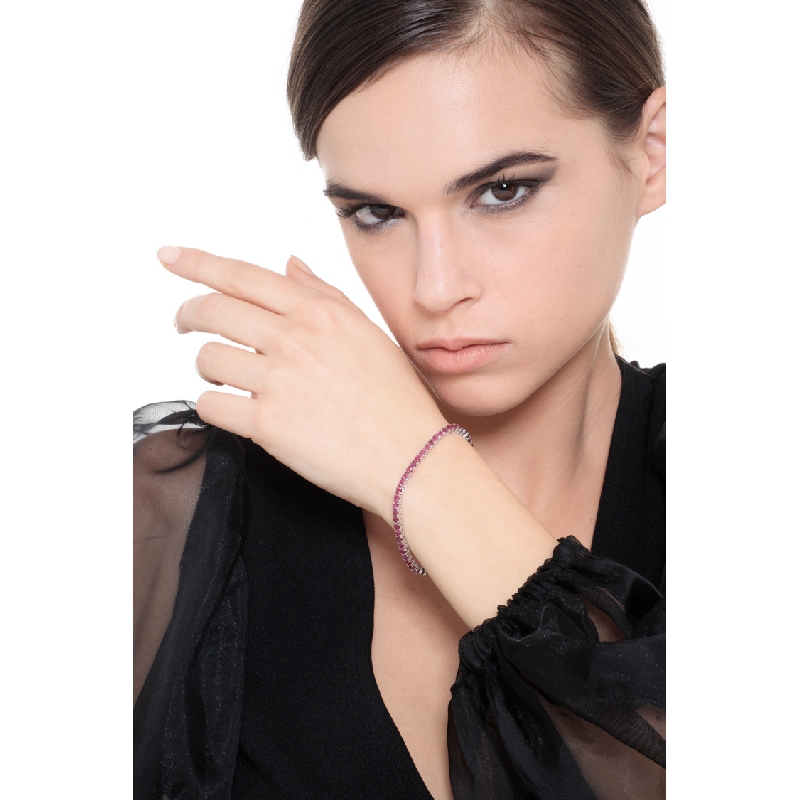 Bracelet Tennis en or blanc 18 carats avec rubis