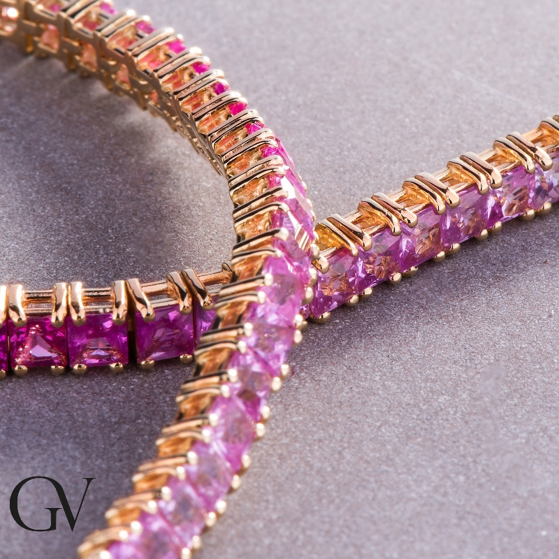 Bracelet Rivière en or jaune 18 carats avec saphirs roses Bracelet Rivière en or jaune 18 carats avec saphirs roses