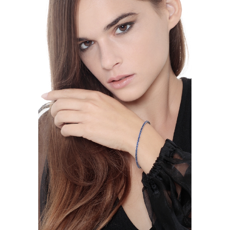 Bracelet Tennis or blanc 18k avec saphirs bleus 3.96 ct