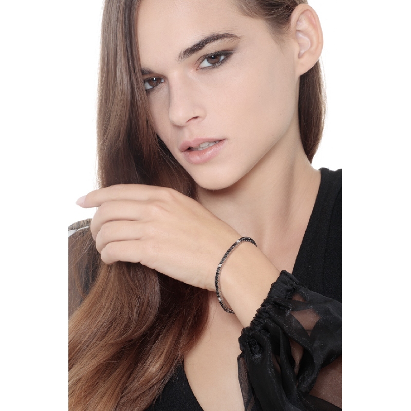 Bracelet Tennis en or blanc 18 carats avec diamants noirs et blancs Bracelet Tennis en or blanc 18 carats avec diamants noirs et blancs